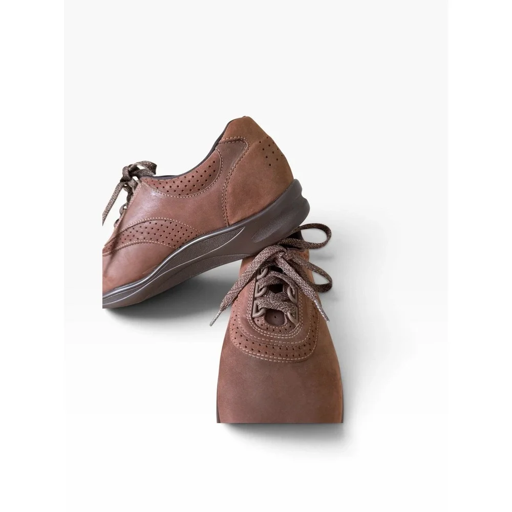 SAS Women's Walk Easy Size 8.5 Chocolate Walking Shoes